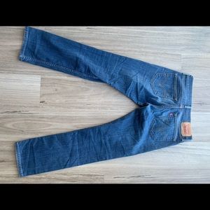 Mens Levi’s bootcut slim fit jeans. Size: 30/32